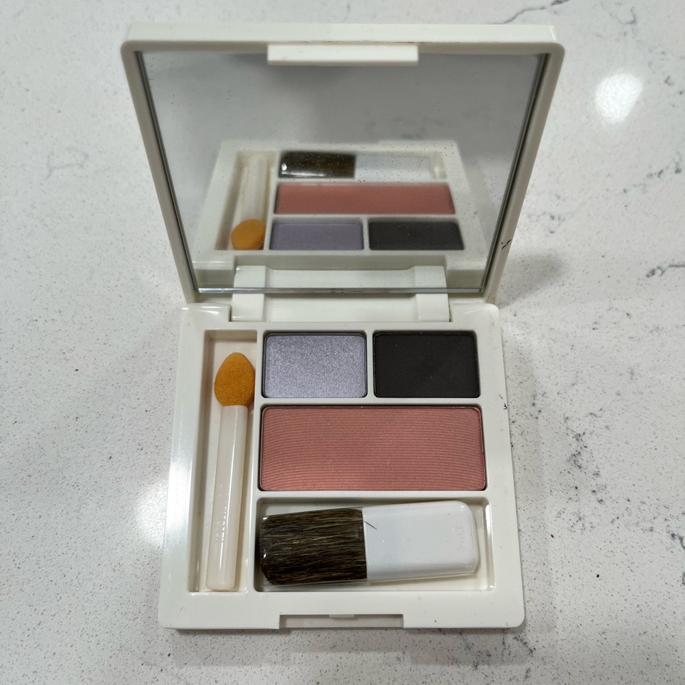 Clinique blush & eyeshadow palette